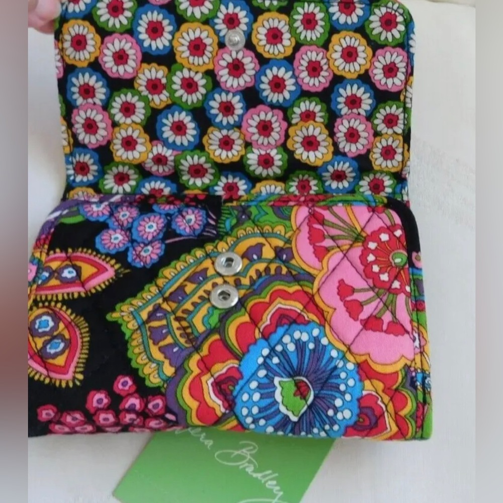 Vera Bradley Multi Color Floral Symphony In The Hue Tri-Fold Wallet - NWOT! - Picture 3 of 5